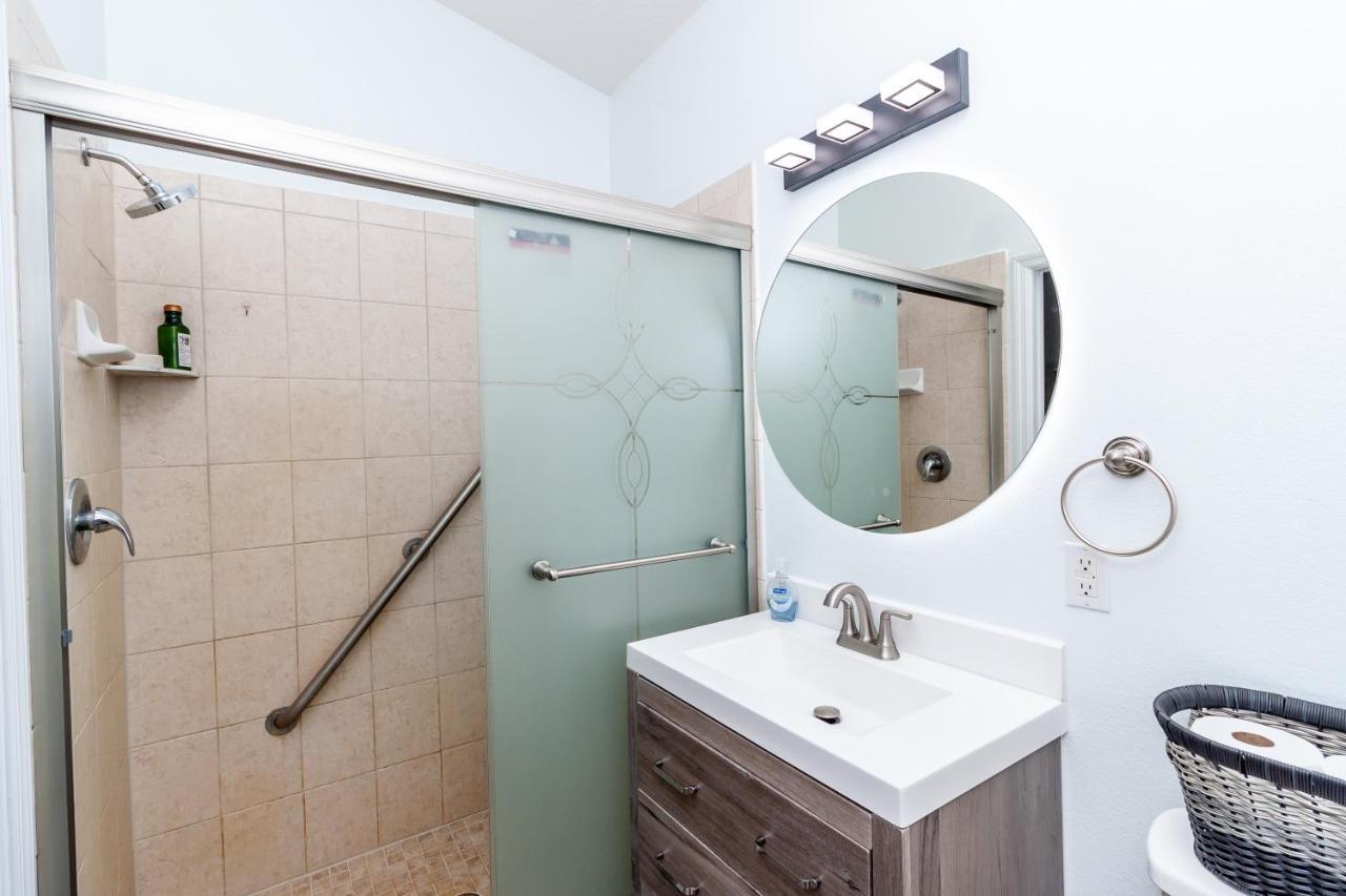 Beautiful Fully Furnished 2-Bedroom Luxury Home Kissimmee Kültér fotó